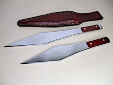 Vintage 1971 1972 CASE XX 305 9 & 8 DOT THROWING KNIVES SET OF 2 Tested 304 305
