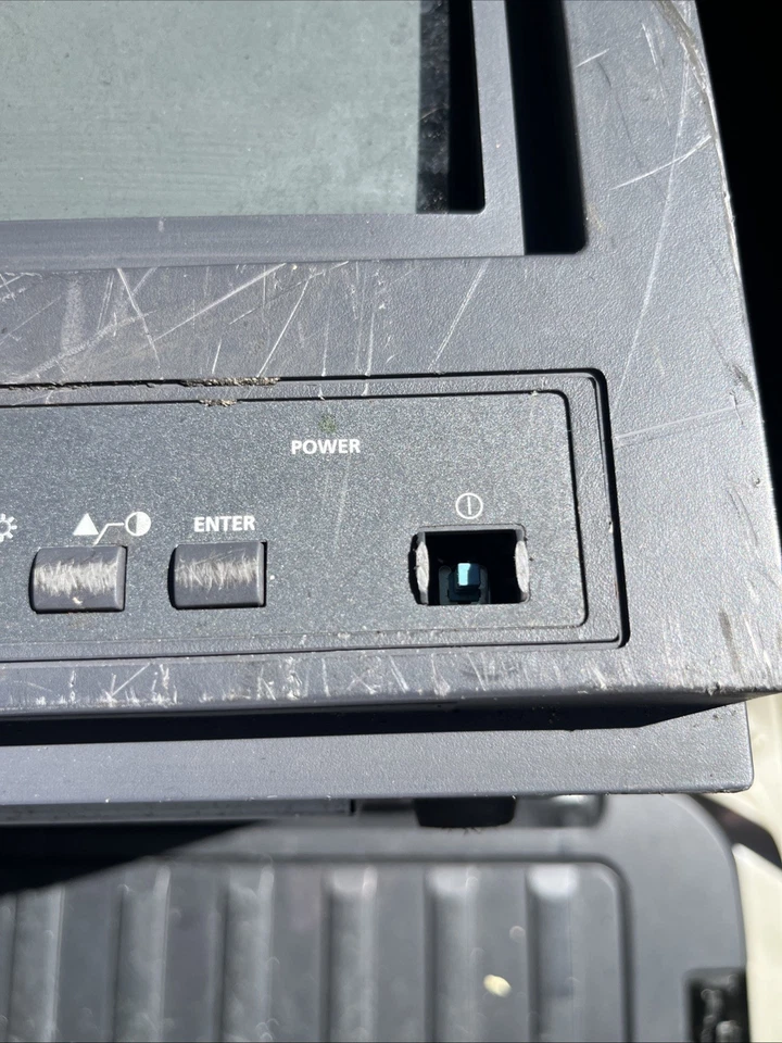 Monitor de video a color Ge Interlogix MVC-15HS 15 pulgadas CRT con conector BNC compuesto Foto 2 de 4