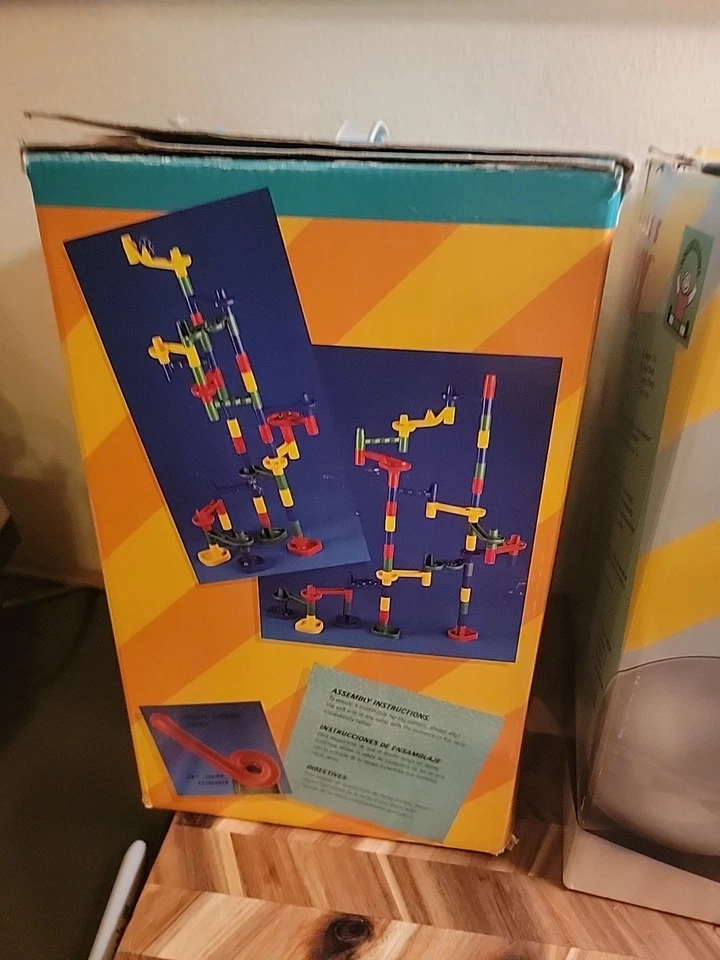 Marble Works Discovery Toys 1995 Marble Run. 66 Pieces and 10 Marbles 2 Boxes - Image 3 of 4