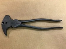 Vintage Crescent Tool Co 1936-10 Fence Pliers Heavy Duty 10 3/8" Staple Puller