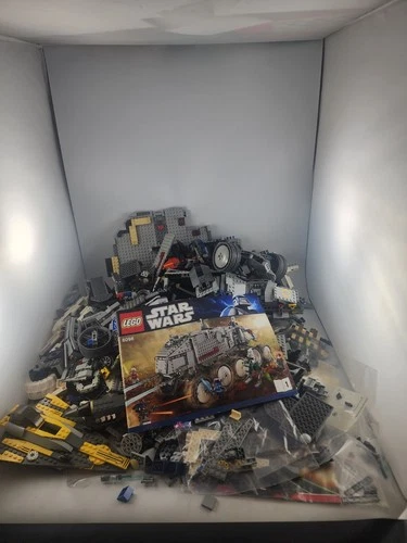 LEGO Star Wars Lot 10+ Sets 39 Mini figs W Weapons Accessories Manuals 2007-2010