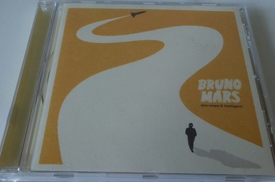 BRUNO MARS doo-wops & hooligans NM/EX (CD Album, Pop, Atlantic, 2010)