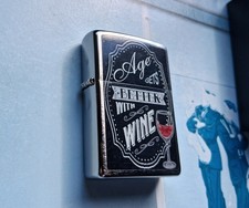 ZIPPO - LEPSZE Z WINEM - od 2015 - NIEUŻYWANE !!