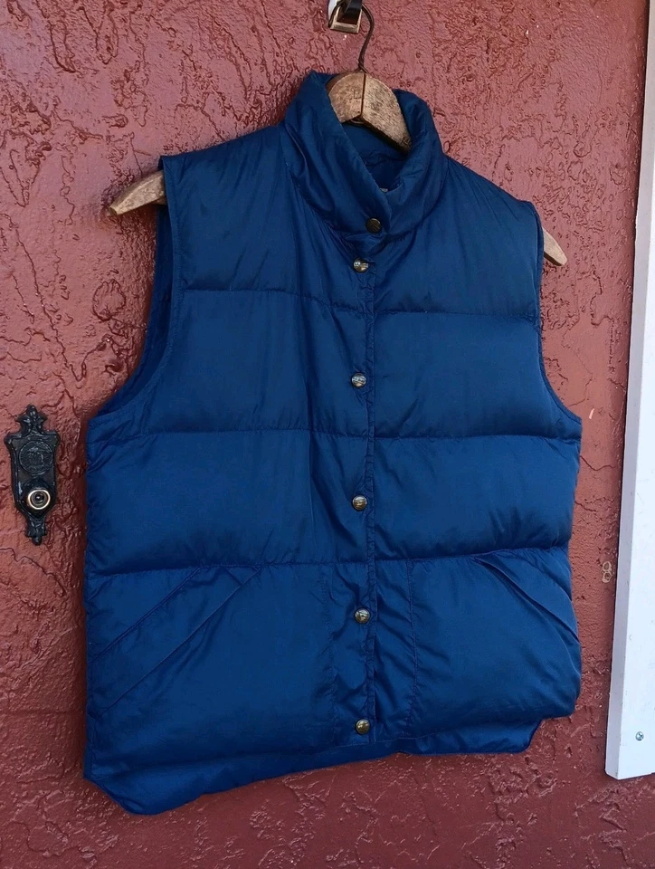 VINTAGE LL Bean Vest Women's Small NAVY Down SNAP FRONT Puffer - Image 2 of 4