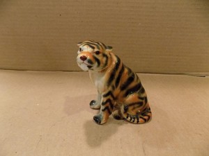 Hand Painted Porcelain 3 3/4" Seated Bengal Tiger Figurine Vintage