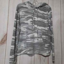 Love Charm Shirt Ladies Extra Large Camouflage