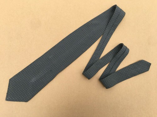 Authentic GIORGIO ARMANI Connection Plaids Design On Gray 100% Silk Necktie Tie - Picture 9 of 12