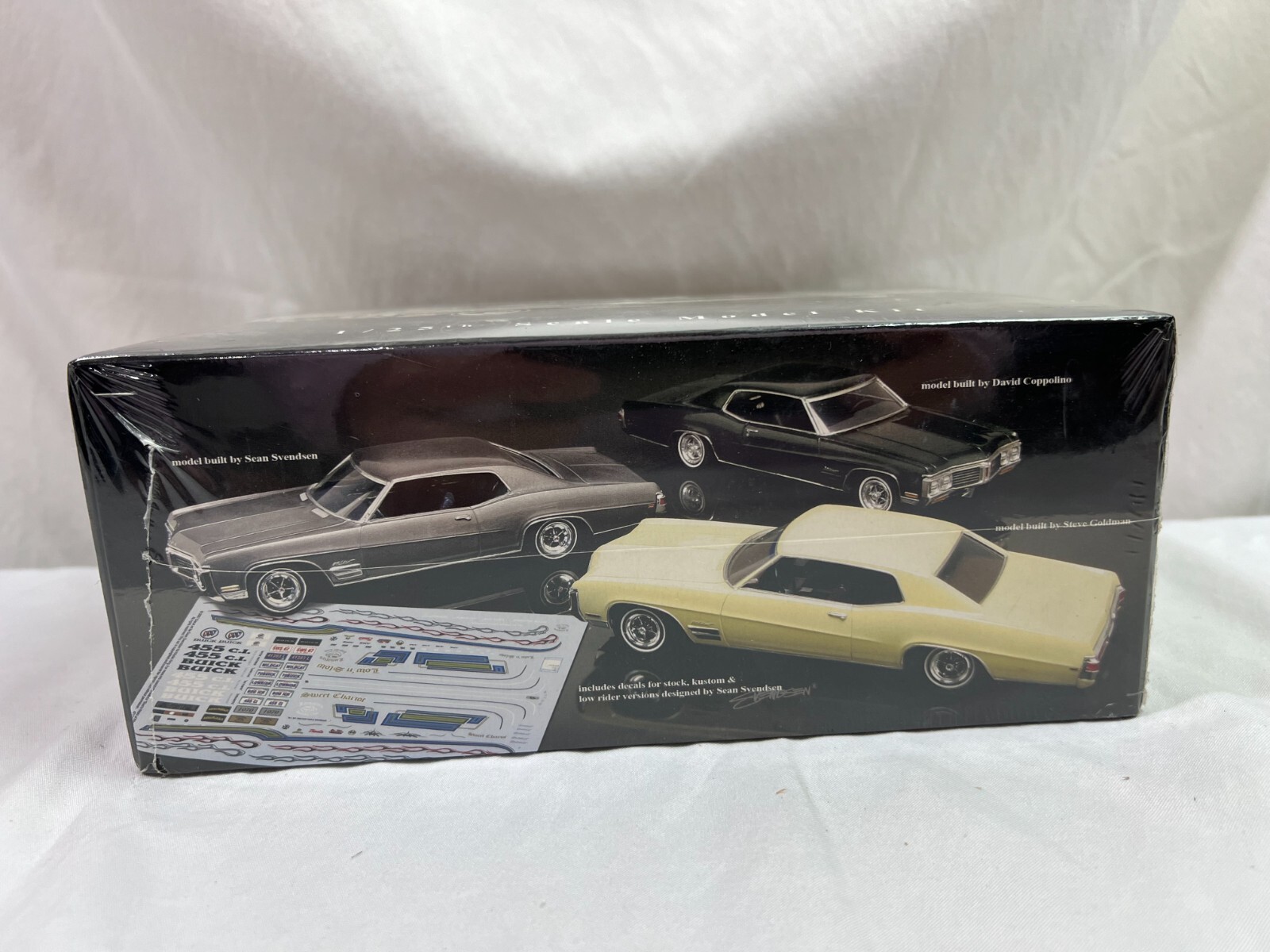 NIB 1/25 SCALE PLASTIC MODEL KIT AMT Buick Wildcat eBay