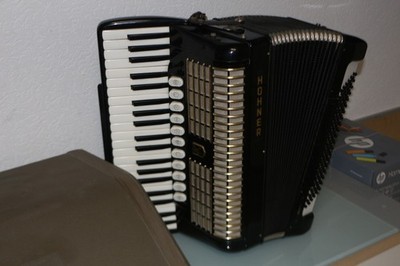 Hohner Verdi V Akkordeon mit Koffer Selten