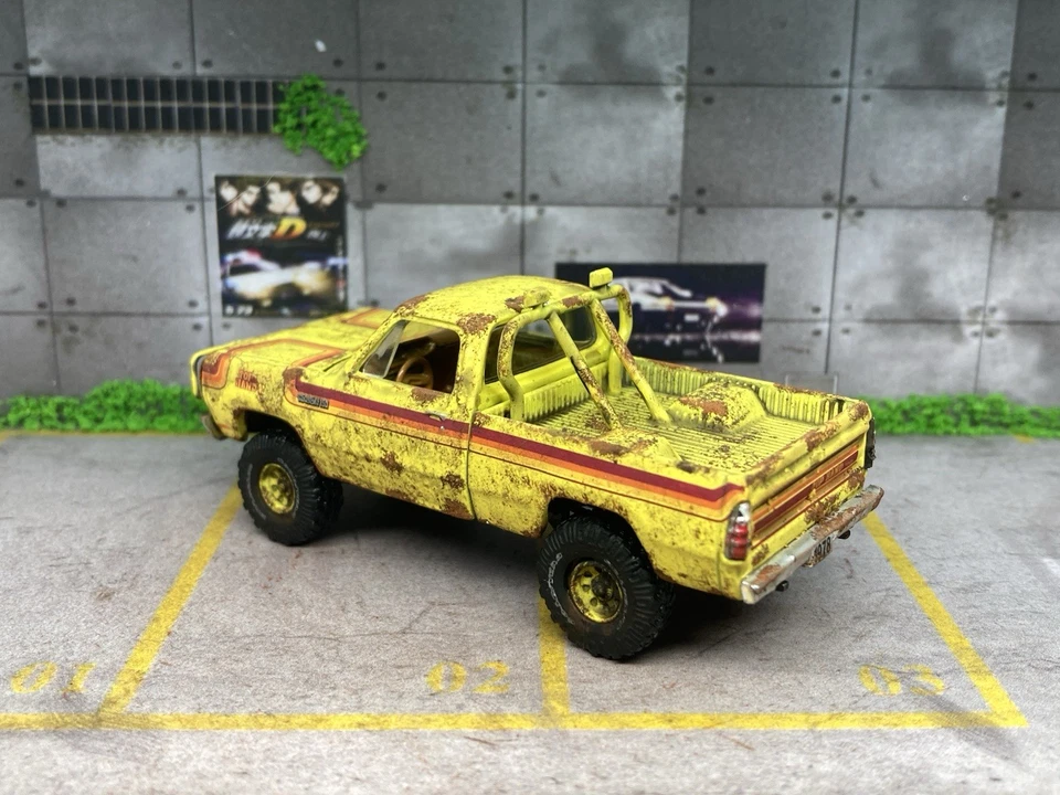 1978 Dodge Power Wagon 150 4x4 Rusty Weathered Custom 1/64 Diecast Barn Find - Image 4 of 4