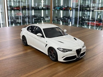 Otto Mobile Alfa Romeo Giulia Quadrifoglio white Limited 2500 pcs [1/18 Resin]