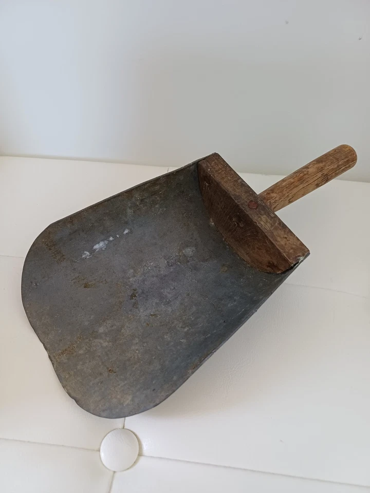 Pelle à grains bois métal art populaire ancien  - Photo 3/3