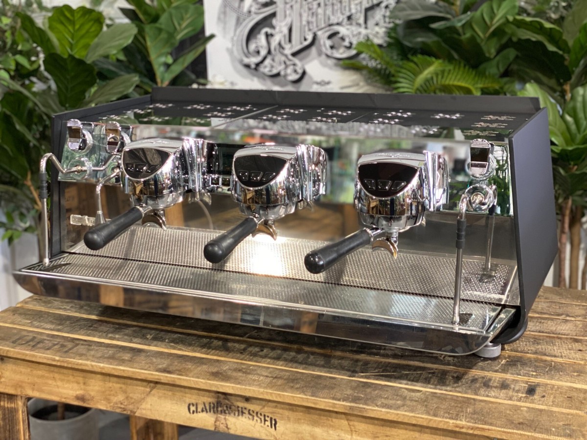 VICTORIA ARDUINO EAGLE ONE 3 GROUP ESPRESSO COFFEE MACHINE BLACK