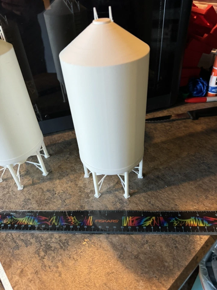 3D Print 1/64 Cone Grain Bin, 3D Printed, Looks Like friesian Or Meridian Seed - Image 2 of 2