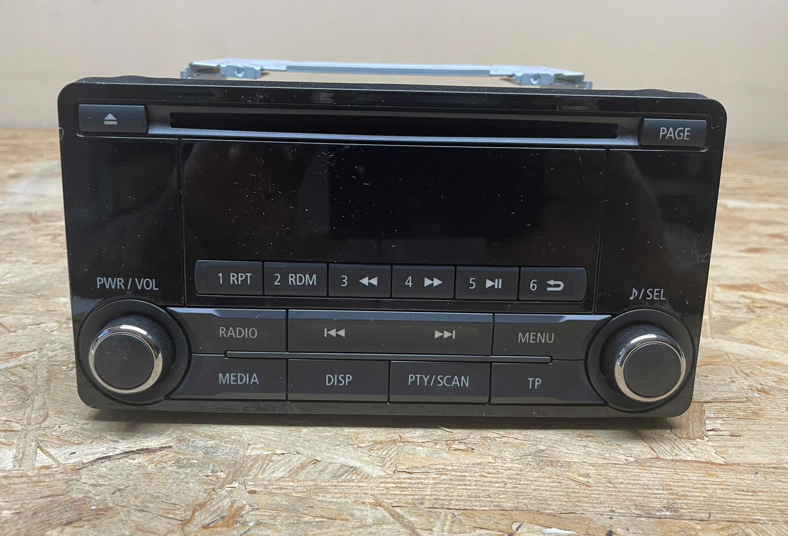 Autoradio CD original MITSUBISHI mit Einschub DY-1ME3R45-T-J4 | eBay
