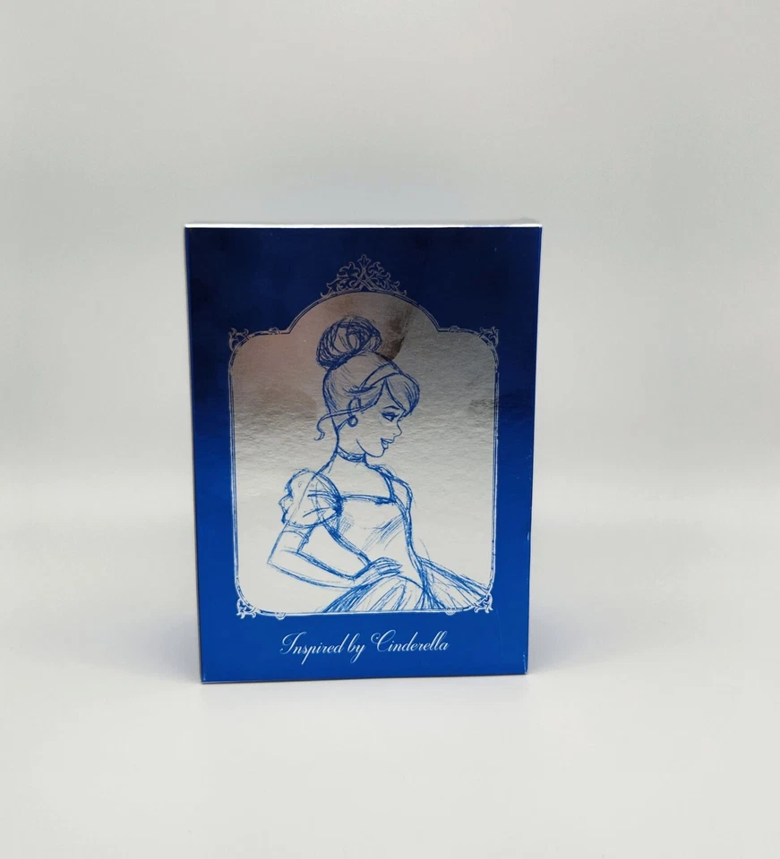 Perfume Disney Cenicienta con Zapato Plateado - 3.4 OZ Foto 3 de 4