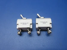 Klixon Circuit Breaker Toggle Switches 25 & 20 amp 7270-5-25 LOT OF 2 (0625-1371