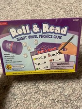 Lakeshore Roll and Read Short Vowel Phonics Game AGE 6 EE597