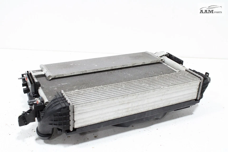 Chevrolet Cruze 2017-2018 radiador y condensador e intercooler y ventilador de cubierta OEM Foto 4 de 4