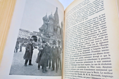 Russie  Six ans à Moscou  1937. - Afbeelding 1 van 10