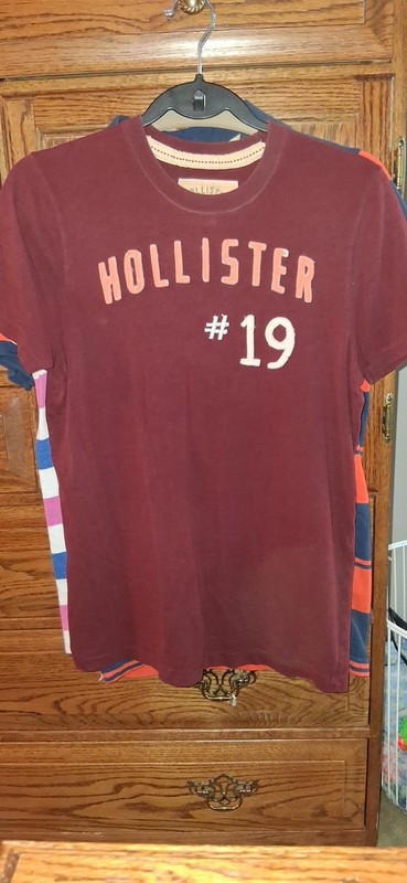 Men's Holister Cotton T-Shirt Stitched Spell-Out Graphic, Size S Y2k