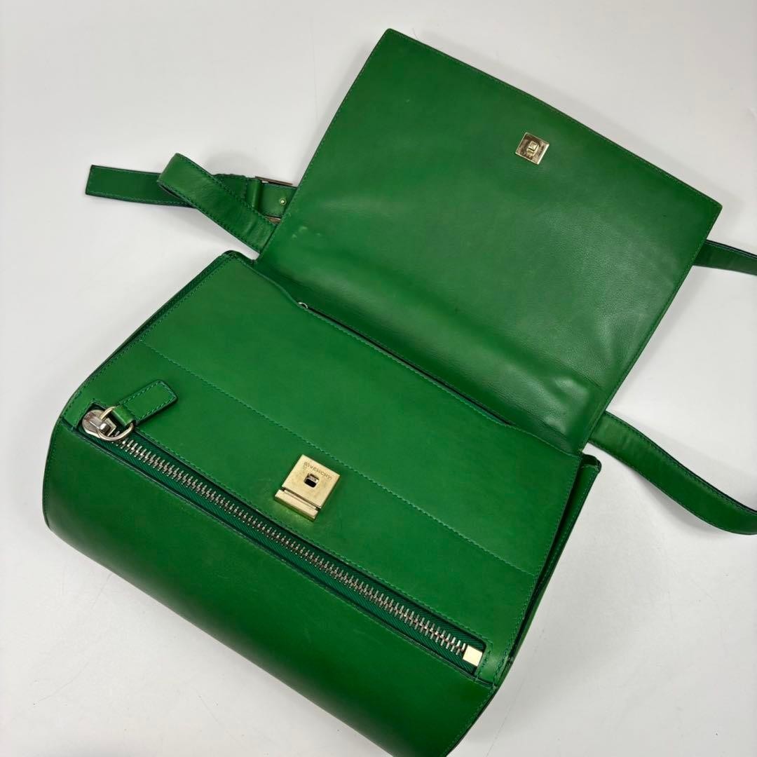 Current GIVENCHY Pandora 2-way shoulder bag in green leather thumbnail 7