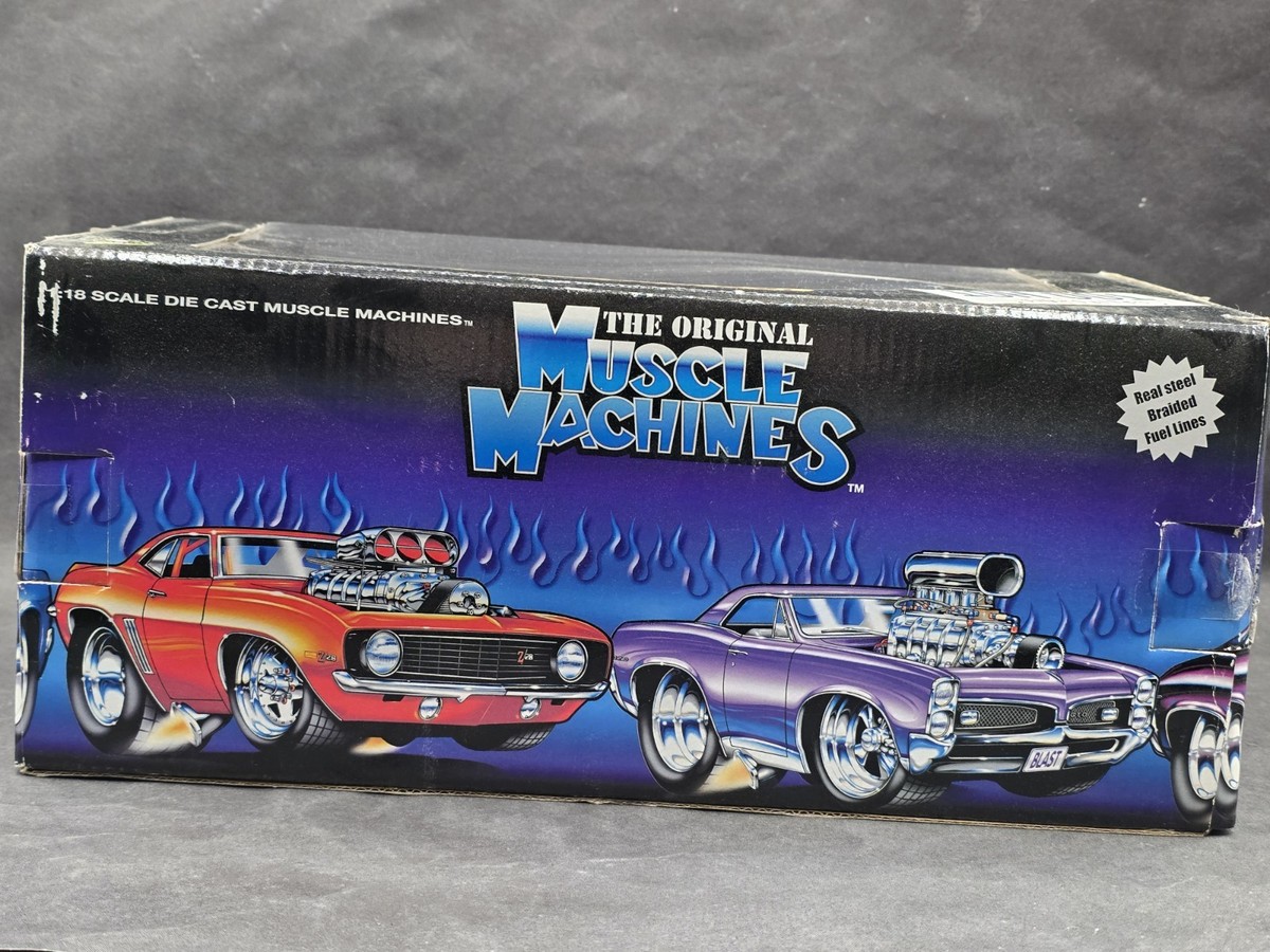 Muscle Machines 1969 '69 Chevy Camaro Z/28 Street Rod 1:18 Scale