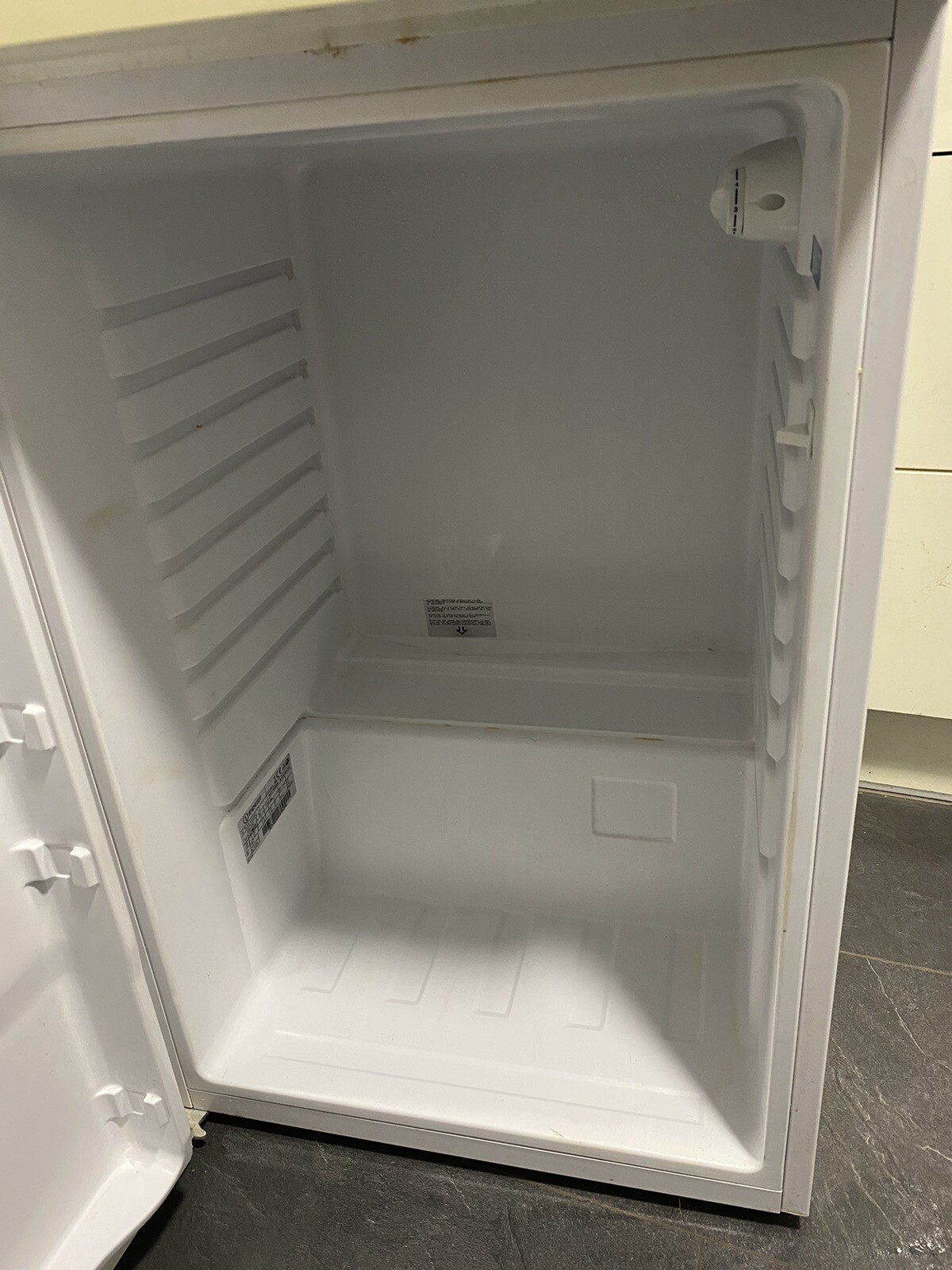 Indesit Under counter Fridge White eBay