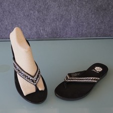 Yellow Box Delyla Black Leather Rhinestone Bling Flip Flop Sandals Women Size 8