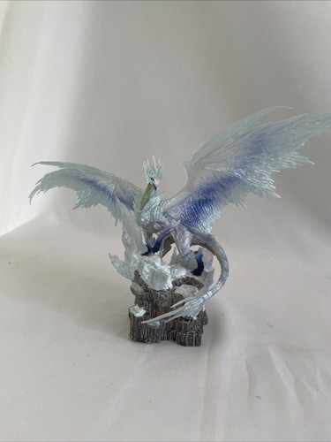 Velkhana Figur Monster Hunter World Ice Borne Capcom Statue 21 cm