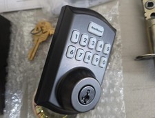 Kwikset HomeConnect 620 Smart Lock Z-wave in Venetian Bronze 98920-002