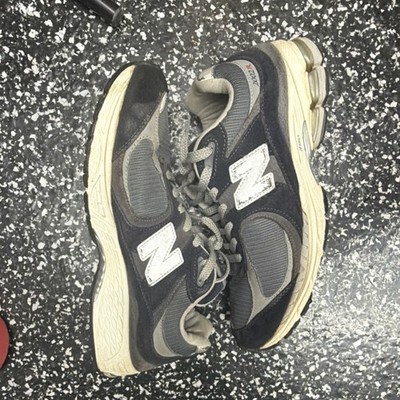 New Balance 2002R Eclipse Raincloud M2002RSF Men's Lace Up Low Top Suede Gray