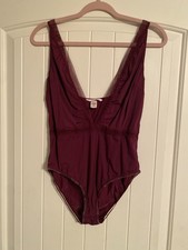 Victoria's Secret Women's Bodysuit L Teddy Romper Sheer Mesh Lace Burgundy EUC 