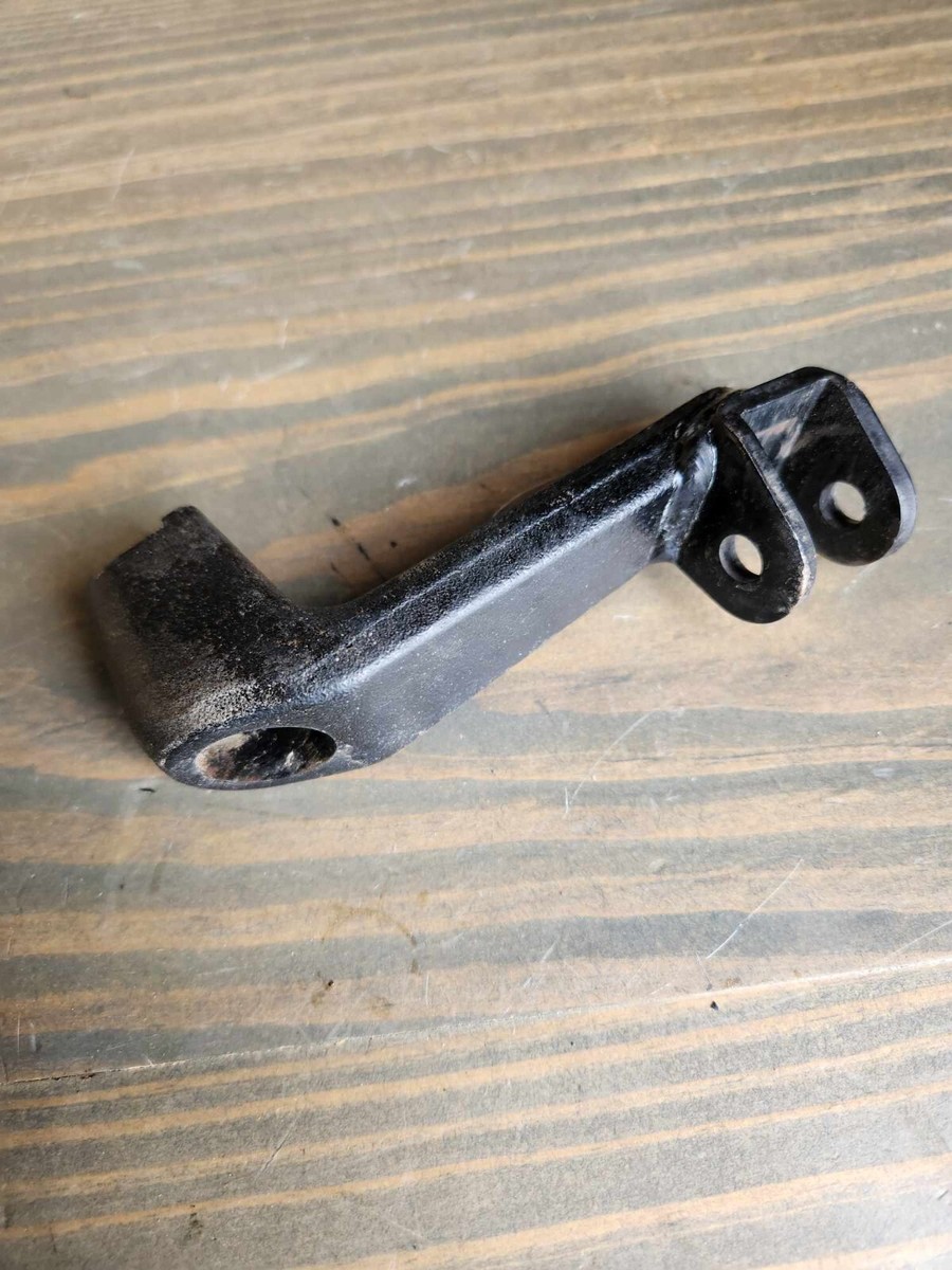 2001 KAWASAKI VULCAN 500 LEFT FRONT FOOT REST PEG STEP 34003-1437