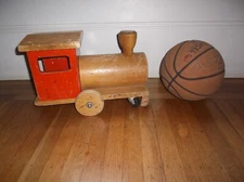 Ride-On Creative Playthings Wooden Toys Wood Train Locomotive Steam Engine LARGE