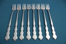 8 Cocktail Seafood Forks Oneida VALERIE Distinction Deluxe Stainless 6"
