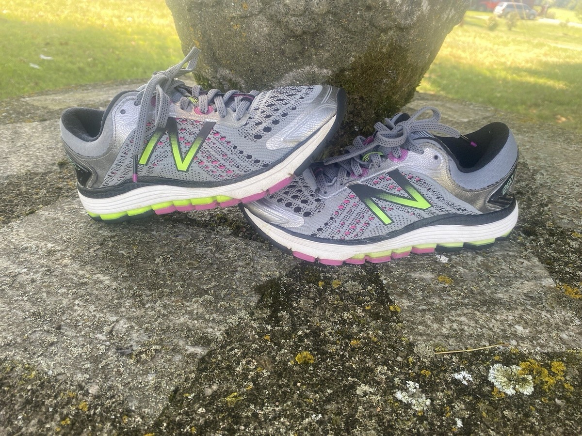 New Balance Women's 1260v7 Running Shoes