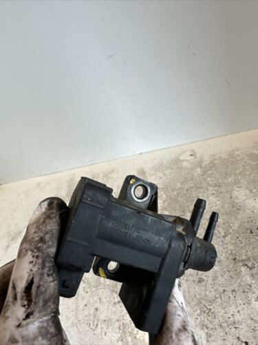 Chevrolet Captiva Vacuum Solenoid Valve 25183170 Genuine 2.2 Vcdi 135Kw 2012 - Picture 2 of 6