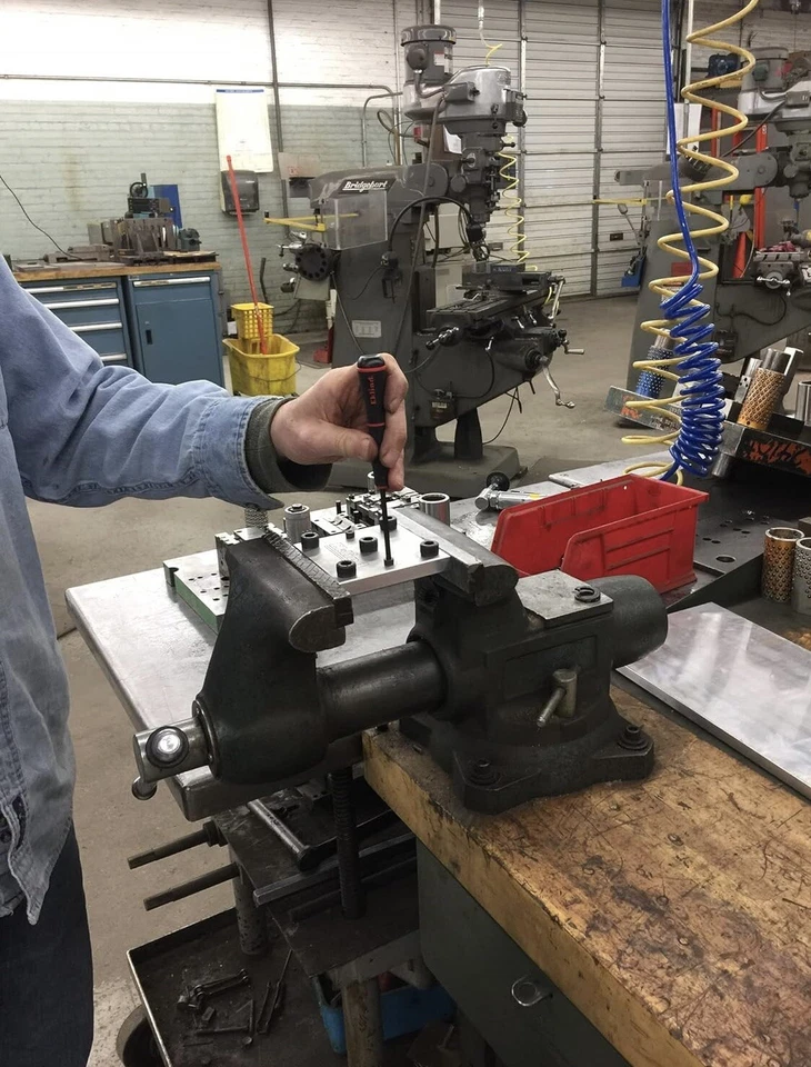 T15 Security TORX Star Precision Screwdriver w/ Grip Handle USA-Made - Image 2 of 3