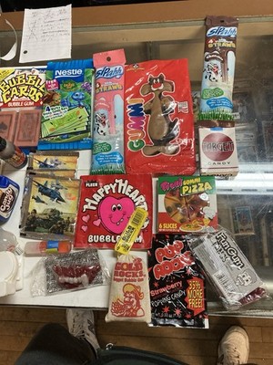 31 Vintage Gum & Food Sealed Packs Nestle, Gold Rocks, Gummi, Happy Heart, Bomb