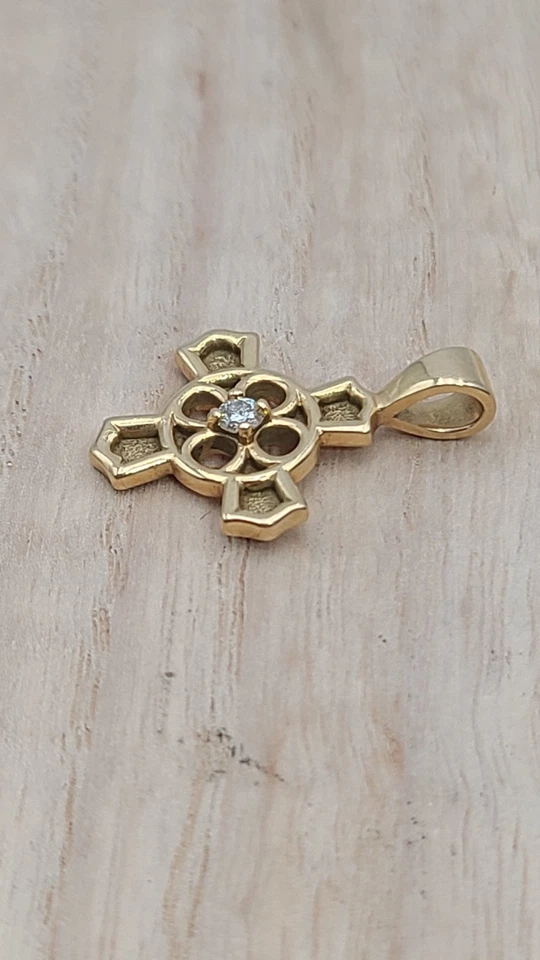 Raro Colgante Cruz James Avery 18k Retirado Con Diamante Foto 3 de 4
