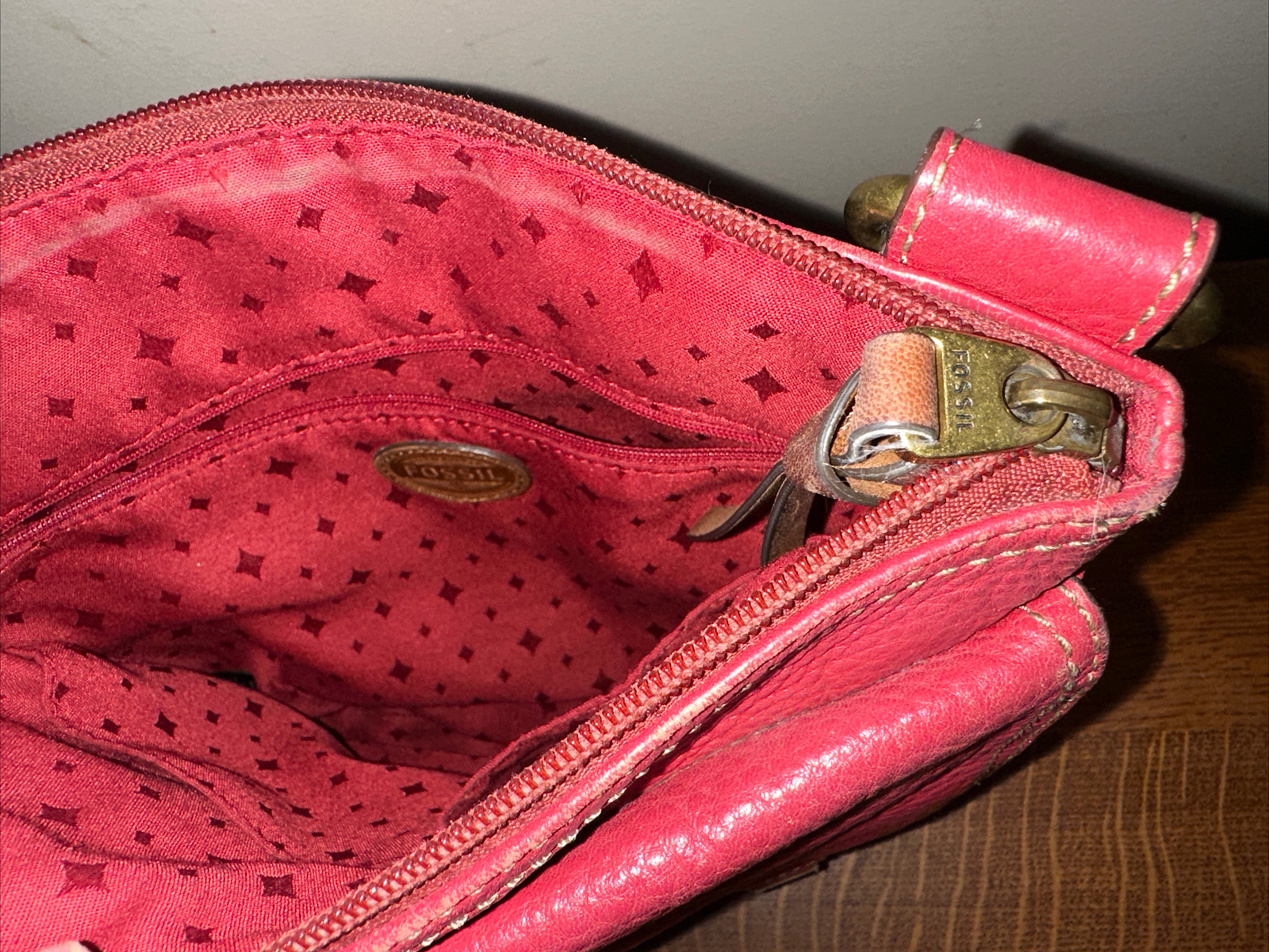 FOSSIL MORGAN RED LEATHER MUTI-FUNCTION CROSSBODY… - image 8