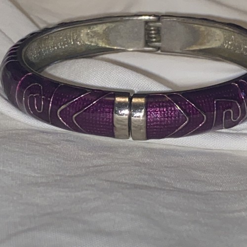 Vtg Hinged Bangle Enamel Purple Violet Clamper Silvertone Geometric Design - Picture 4 of 9