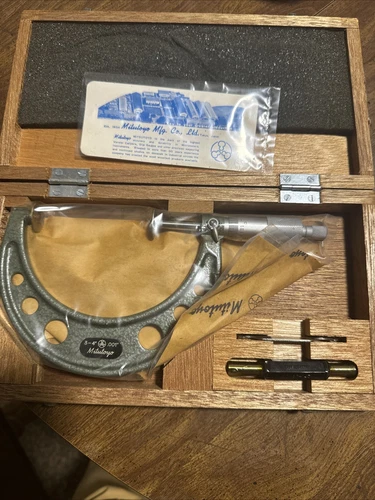 Mitutoyo 3-4" Disk Micrometer Made In Japan 123-128