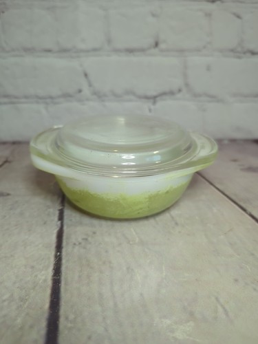VINTAGE SET  PYREX Lime Green 8oz CASSEROLE W/LID 080