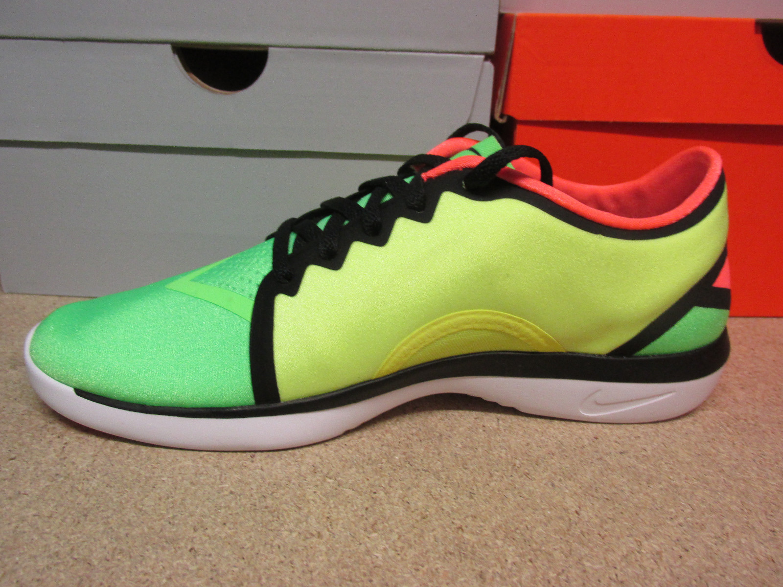 Femmes Nike Lunar Lunar Lunar Sculpt baskets chaussures de course des formateurs 818062 300 31158a Femmes Nike Lunar Lunar Lunar Sculpt baskets chaussures de course des formateurs 818062 300 31158a