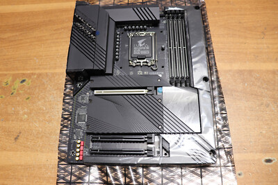 B*O様 【動作確認済】i7 9700K AORUS Z390 CORSAIR GIGABYTE Z390 Motherboards With AORUS AIO Coolers Are Ready