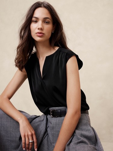 NWT Banana Republic Factory Cap Dolman Sleeve Blouse SMALL Black Notch V-neck