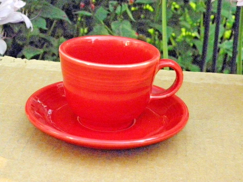 VNTG FIESTAWARE TEA/COFFEE CUP & SAUCER HOMER LAUGHLIN CHINA CO FIESTAWARE RED