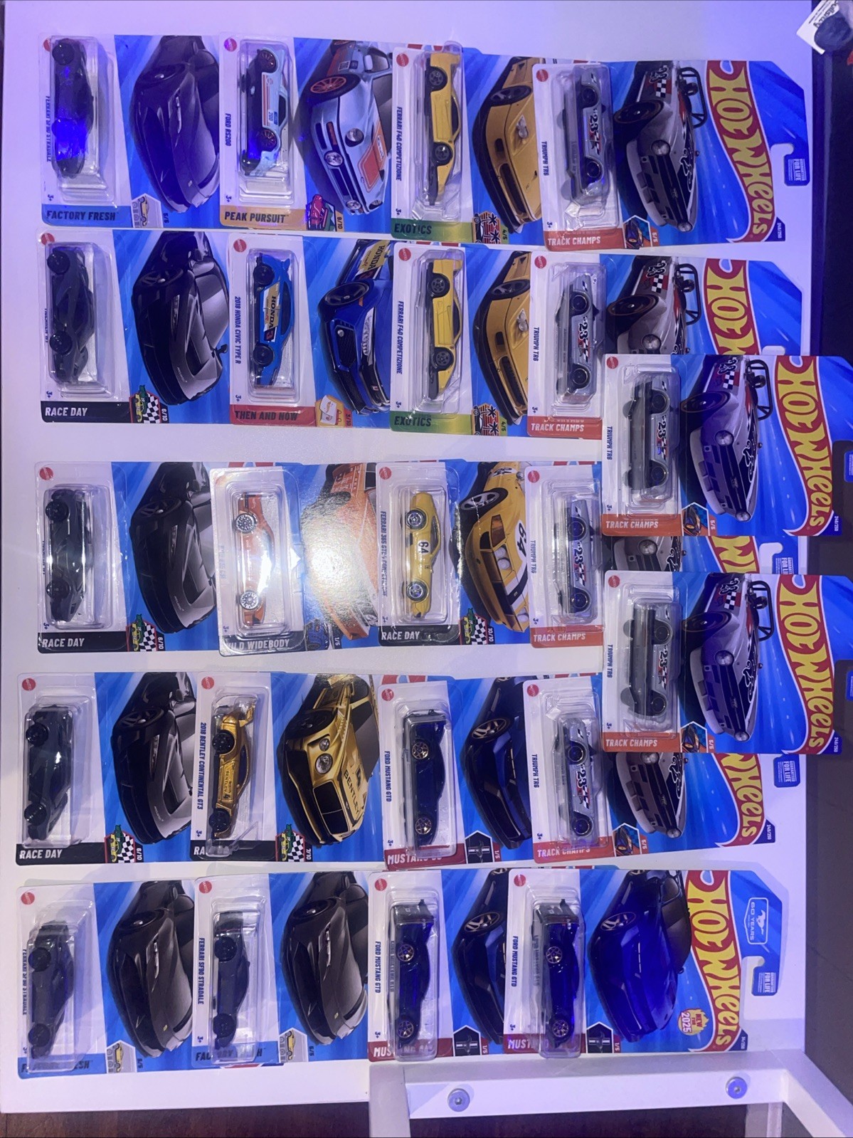 Hot Wheels 🔥 Lot Of 22 🔥(Mustangs,Ferrari,McLaren,Treasure Hunts)